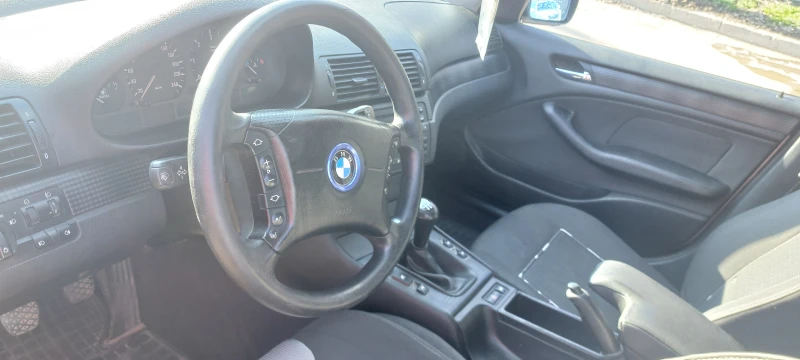 BMW 320, снимка 10 - Автомобили и джипове - 52818739