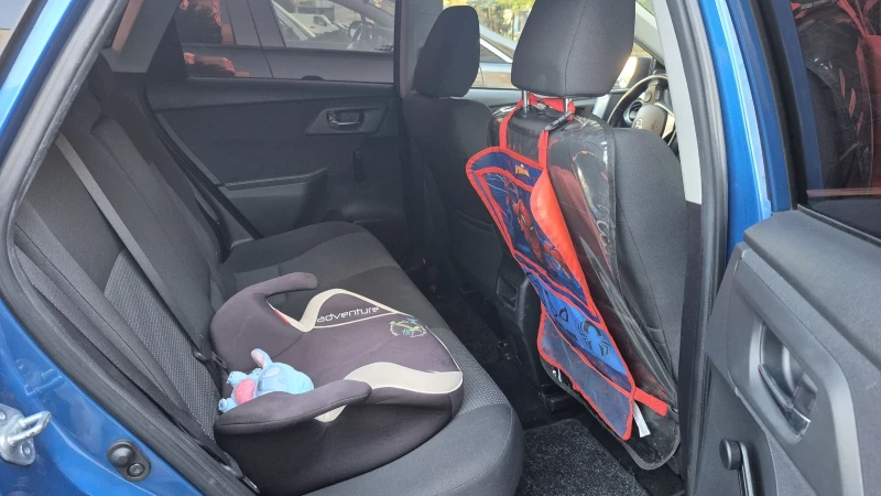 Toyota Auris 1.8 Hybrid* Перфектна* 4.5/100км* БАРТЕР, снимка 10 - Автомобили и джипове - 52946855