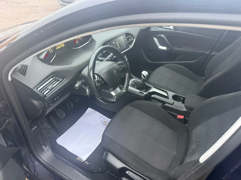 Peugeot 308 1.6HDI, снимка 12 - Автомобили и джипове - 53387142
