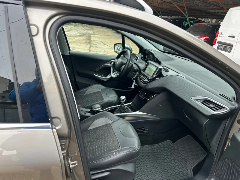 Peugeot 2008 1.6HDI-115k.c-FULL ALLURE!!ПАНОРАМА-КОЖА-ЛЕД-НАВИ!, снимка 7 - Автомобили и джипове - 53429625