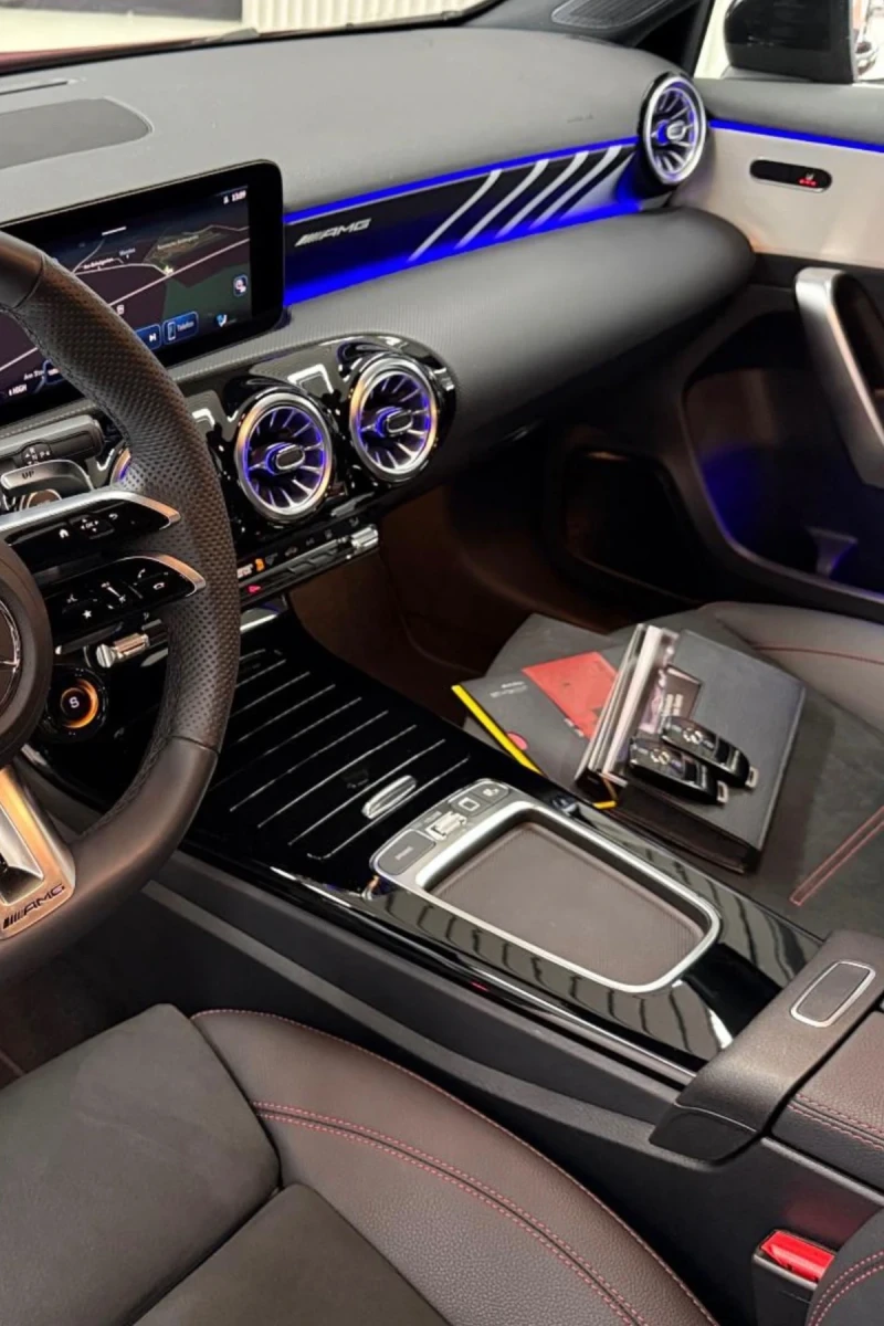 Mercedes-Benz A 35 AMG, снимка 9 - Автомобили и джипове - 53529794