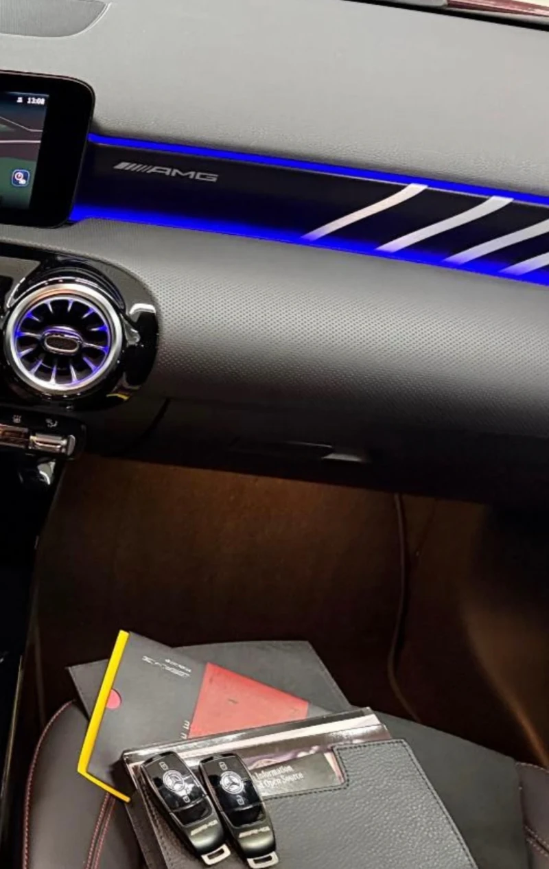 Mercedes-Benz A 35 AMG, снимка 8 - Автомобили и джипове - 53529794