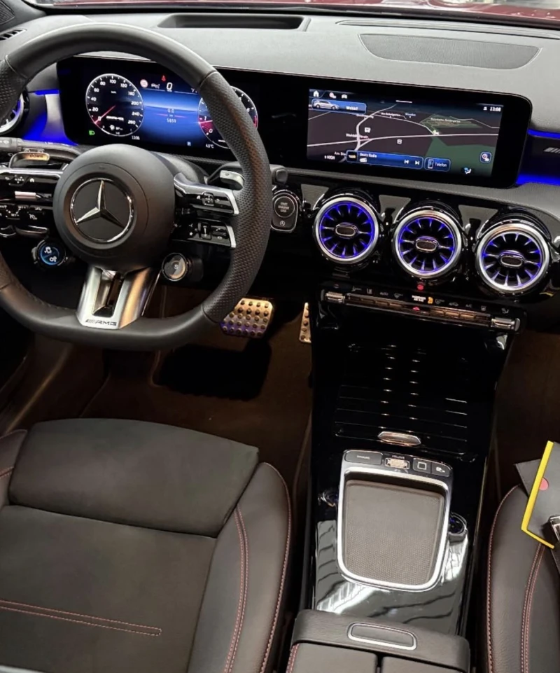 Mercedes-Benz A 35 AMG, снимка 7 - Автомобили и джипове - 53529794