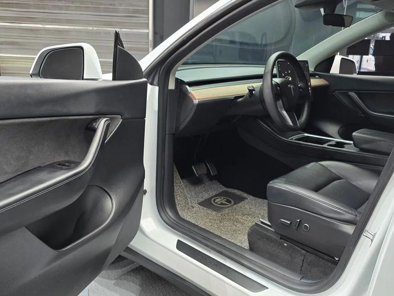 Tesla Model Y Standard Range RWD| 204к.с., снимка 10 - Автомобили и джипове - 56008075