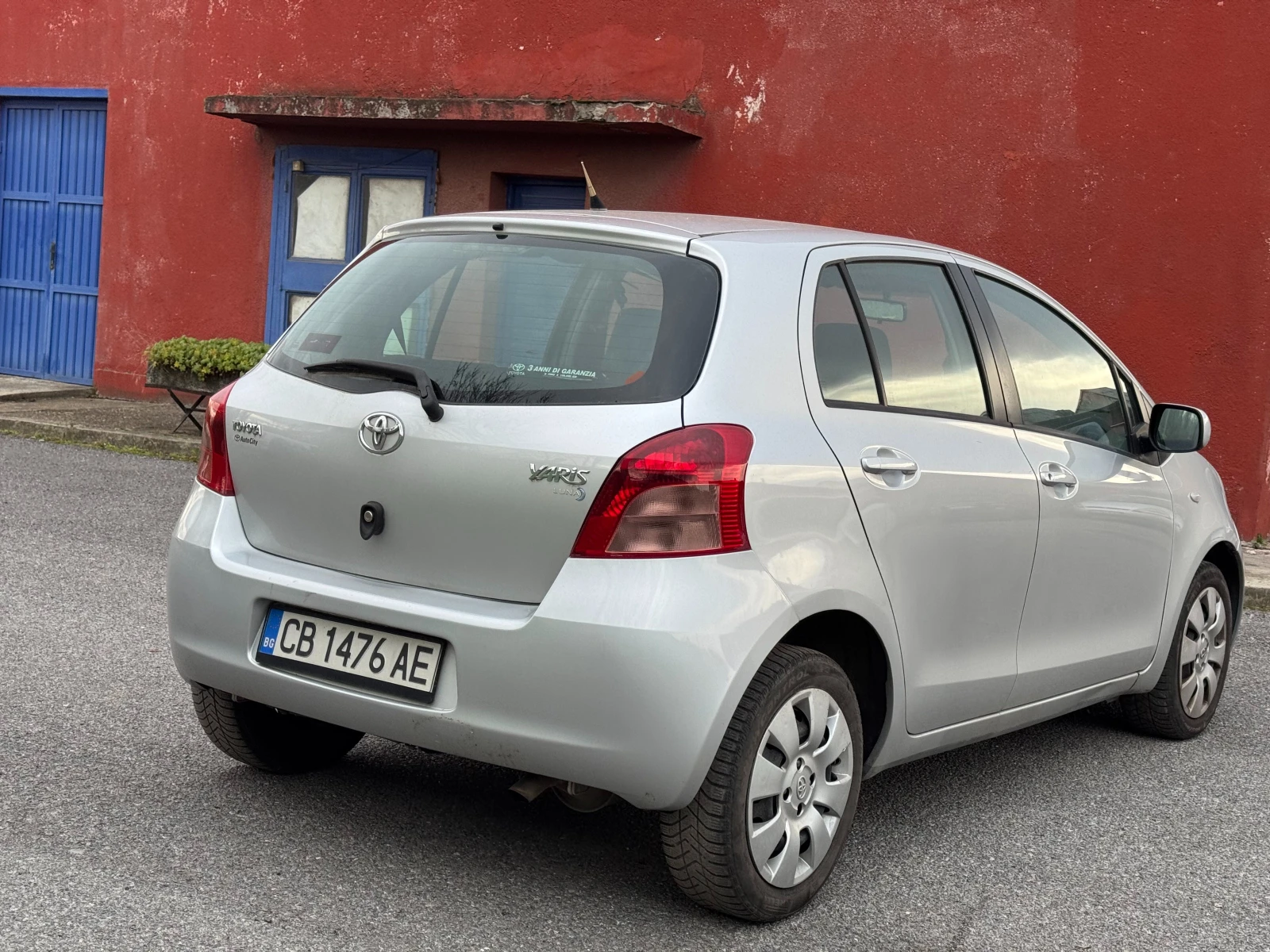 Toyota Yaris 1.3i - изображение 3