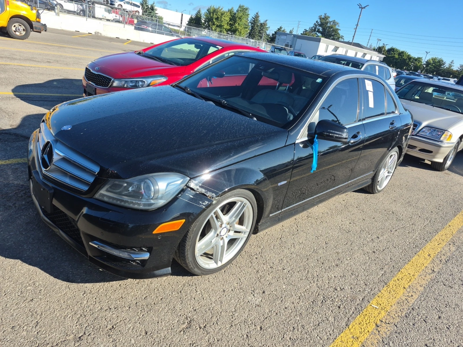 Mercedes-Benz C 350 * CARFAX* АВТОФИНАНСИРАНЕ БЕЗ ПЪРВОНАЧАЛНА ВНОСКА! - изображение 2