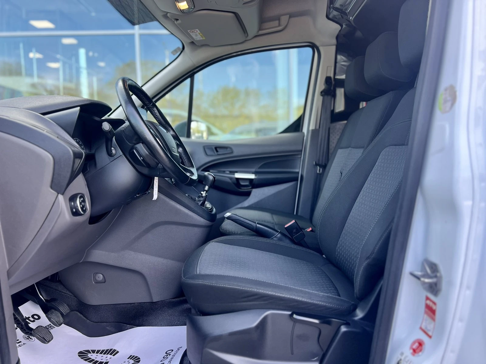 Ford Connect Transit 240 L2 / 1.5 TDCi / 120 к.с. / Теглич - изображение 7