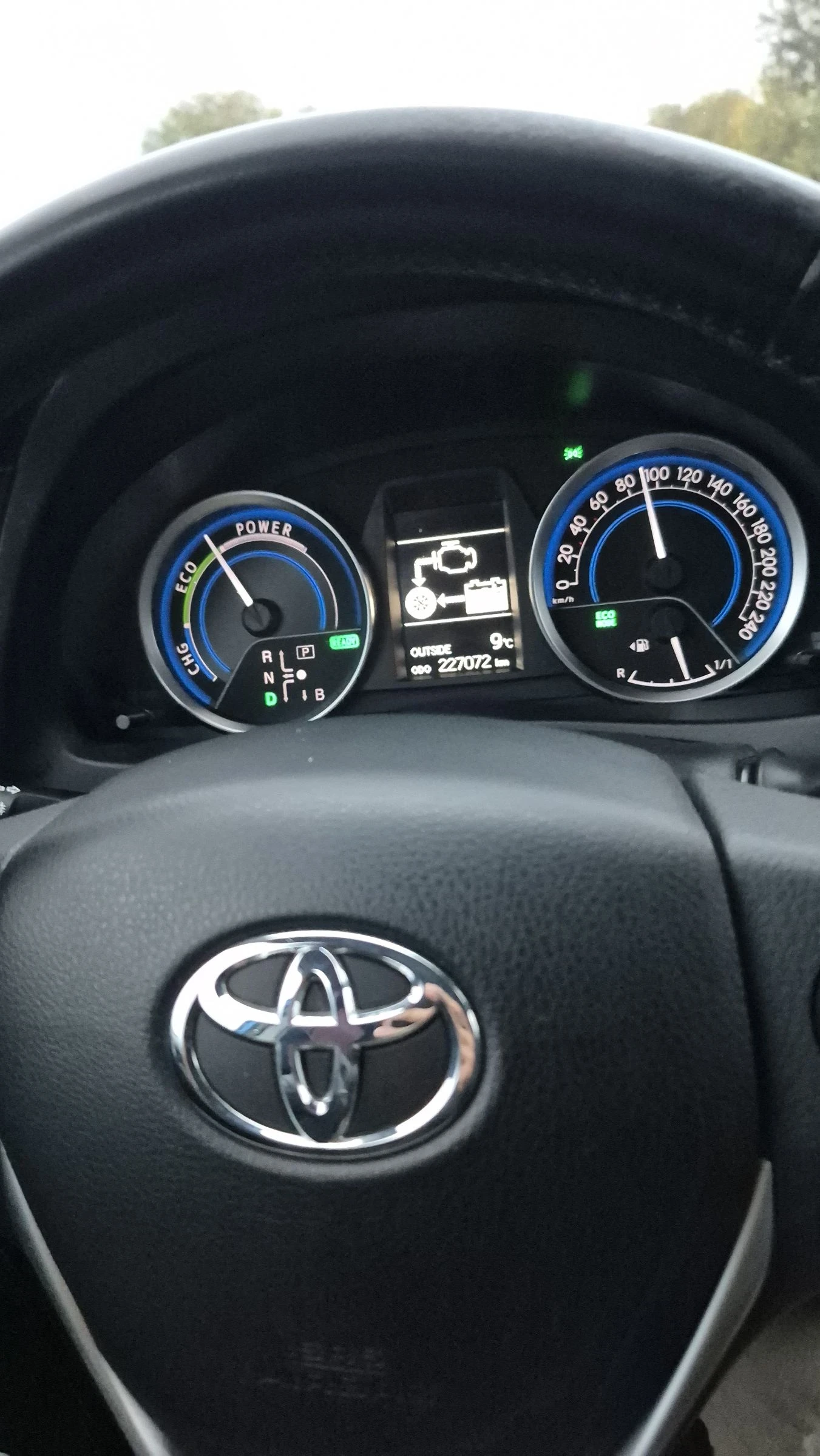 Toyota Auris 1.8 Hybrid* ���������* 4.5/100��* ������ | Mobile.bg � ����������� 9