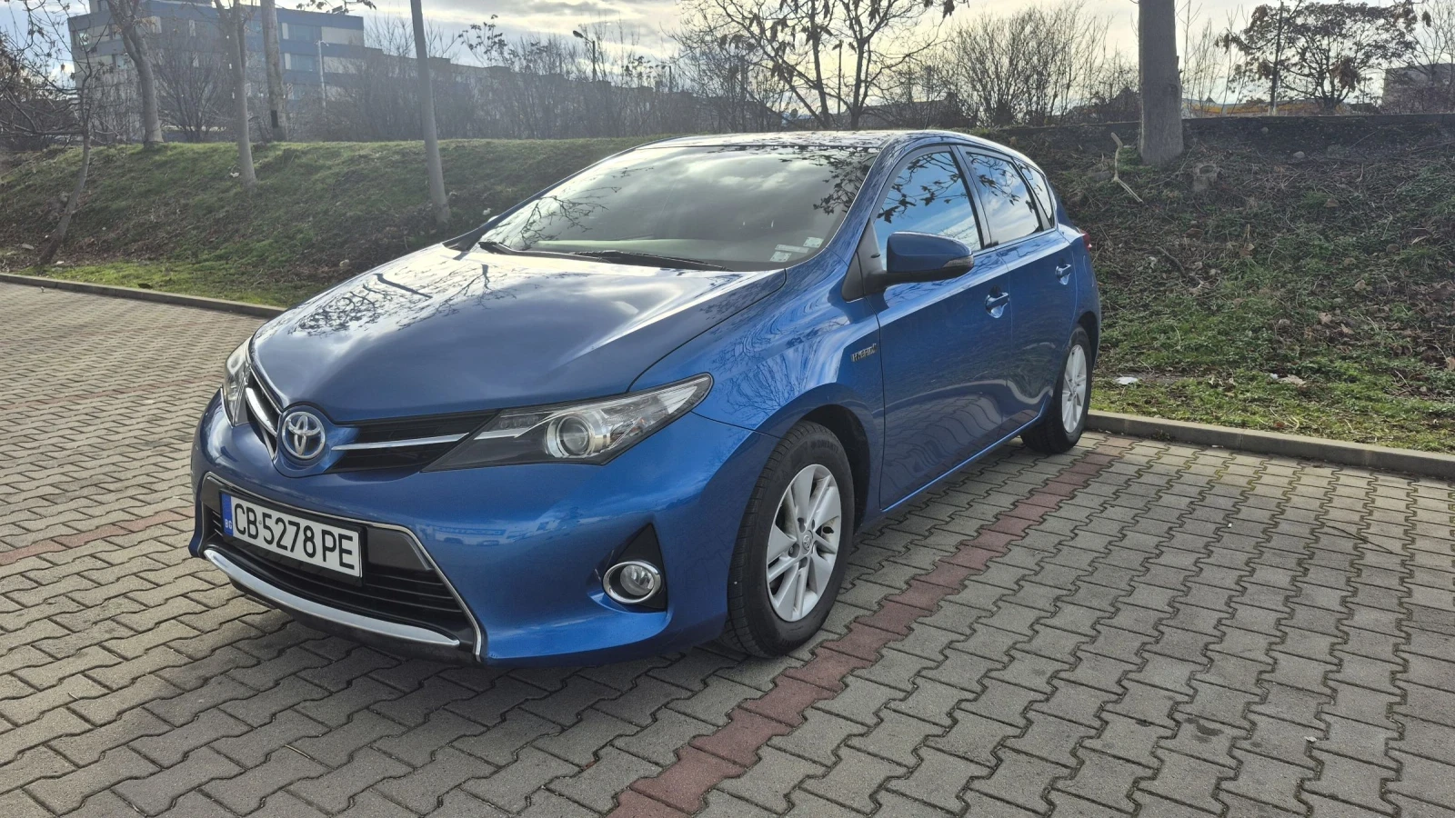 Toyota Auris 1.8 Hybrid* Перфектна* 4.5/100км* БАРТЕР - изображение 8