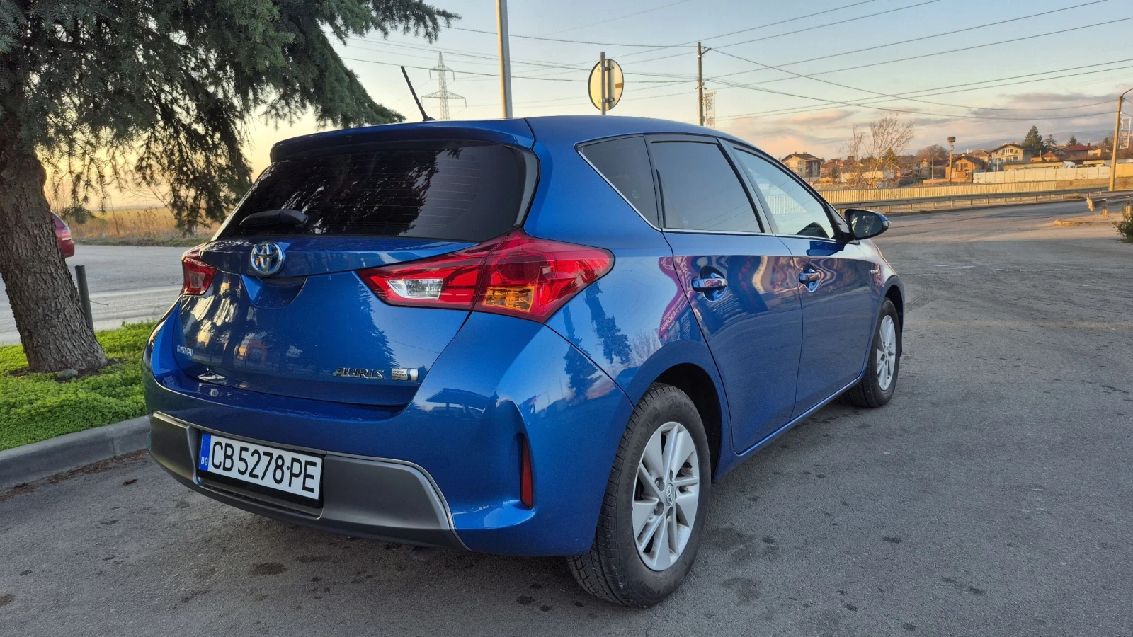 Toyota Auris 1.8 Hybrid* ���������* 4.5/100��* ������ | Mobile.bg � ����������� 5