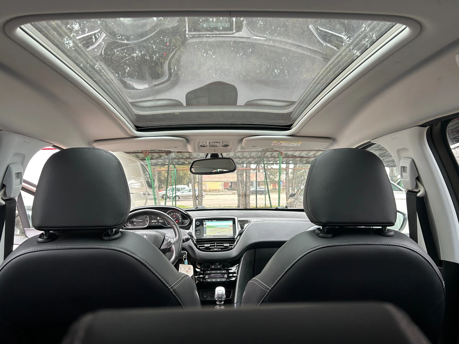 Peugeot 2008 1.6HDI-115k.c-FULL ALLURE!!ПАНОРАМА-КОЖА-ЛЕД-НАВИ! - изображение 5