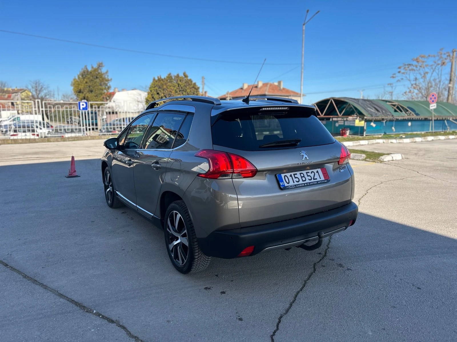 Peugeot 2008 1.6HDI-115k.c-FULL ALLURE!!ПАНОРАМА-КОЖА-ЛЕД-НАВИ!, снимка 16 - Автомобили и джипове - 53429625