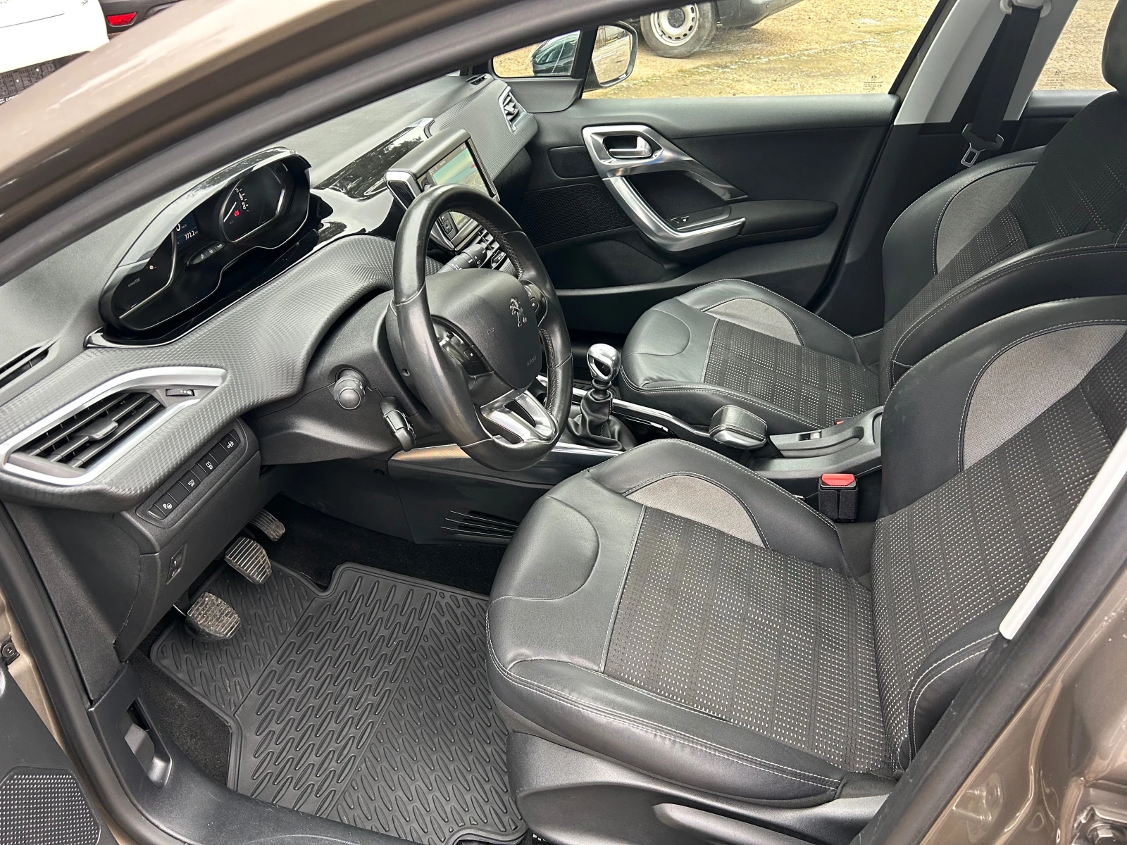 Peugeot 2008 1.6HDI-115k.c-FULL ALLURE!!ПАНОРАМА-КОЖА-ЛЕД-НАВИ! - изображение 6