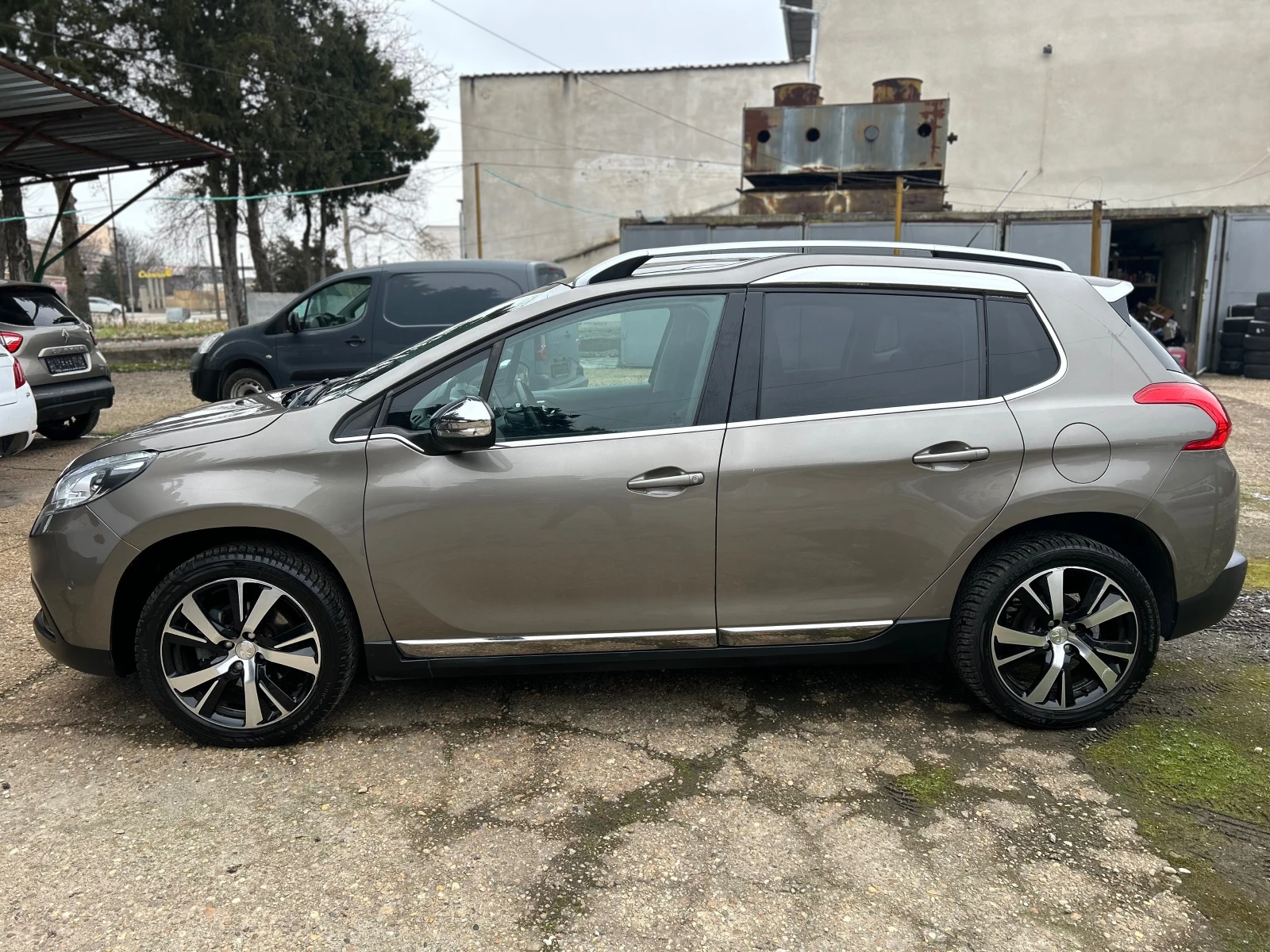 Peugeot 2008 1.6HDI-115k.c-FULL ALLURE!!��������-����-���-����! | Mobile.bg � ����������� 14