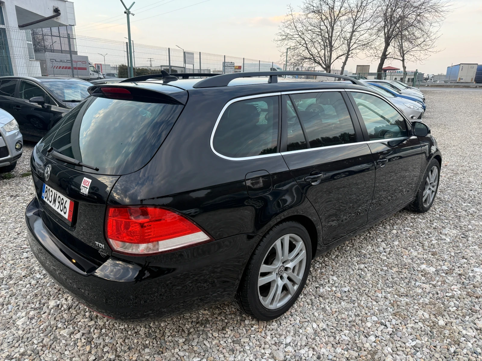 VW Golf Variant 1.6 TDI, снимка 4 - Автомобили и джипове - 53763460