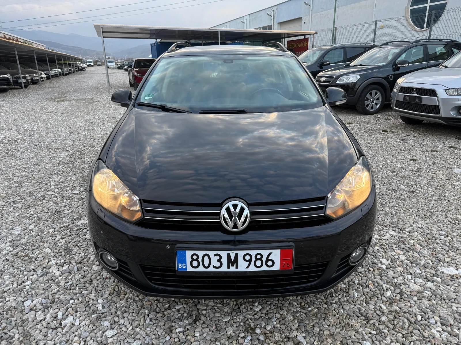 VW Golf Variant 1.6 TDI, снимка 2 - Автомобили и джипове - 53763460