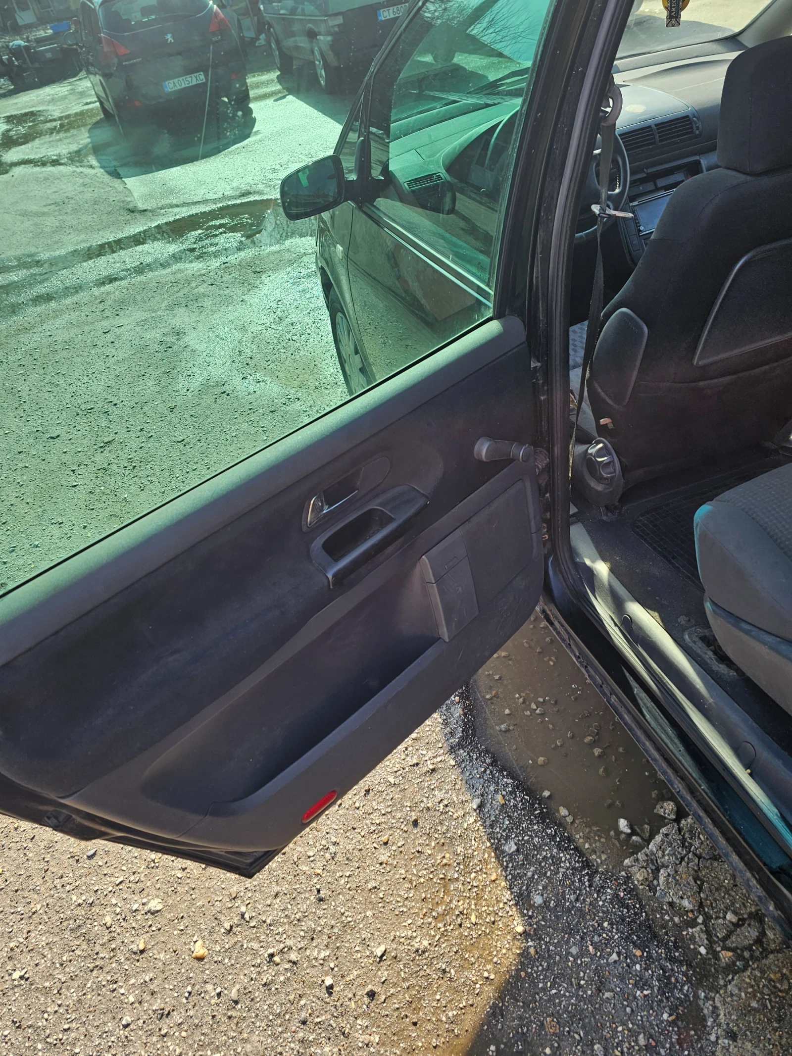 Seat Alhambra 1.9 116 коня, снимка 6 - Автомобили и джипове - 53816901