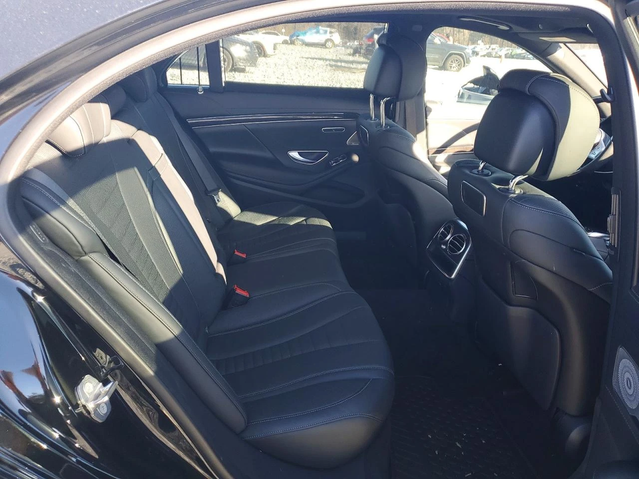 Mercedes-Benz S 560 4.0l, снимка 10 - Автомобили и джипове - 53916375