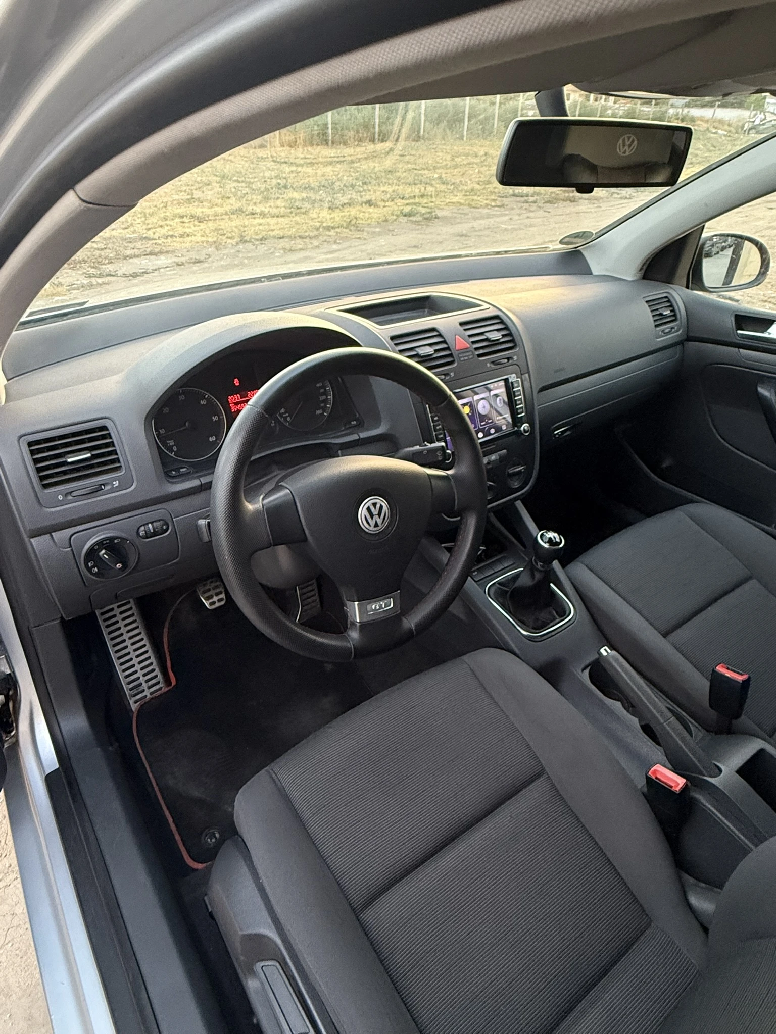 VW Golf MK5, снимка 7 - Автомобили и джипове - 54032836