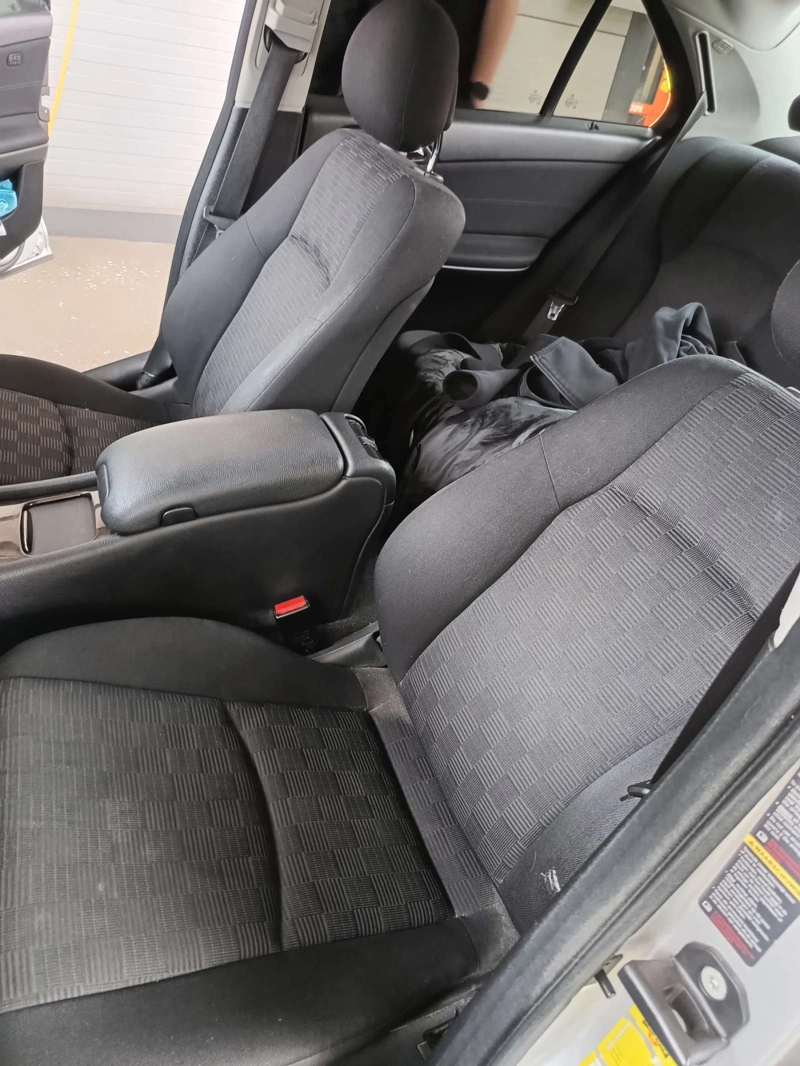 Mercedes-Benz C 220 2.2 cdi, снимка 8 - Автомобили и джипове - 54236091