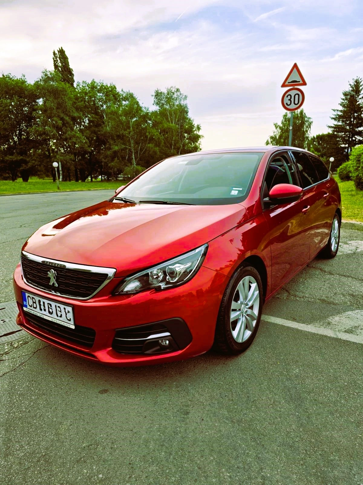 Peugeot 308 ACTIVE 1.5 Blue130 HDi BVM6, снимка 2 - Автомобили и джипове - 54562399