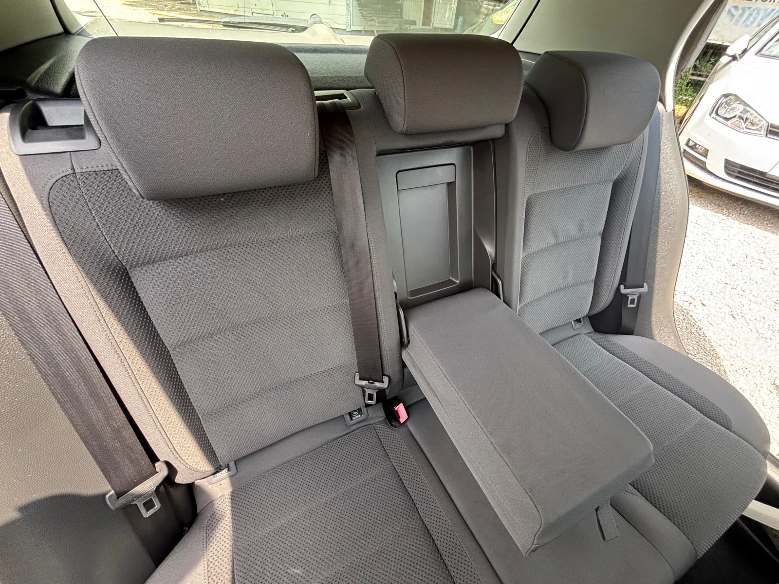 VW Golf 1.6i ГАЗ/БЕНЗИН, снимка 9 - Автомобили и джипове - 55060816