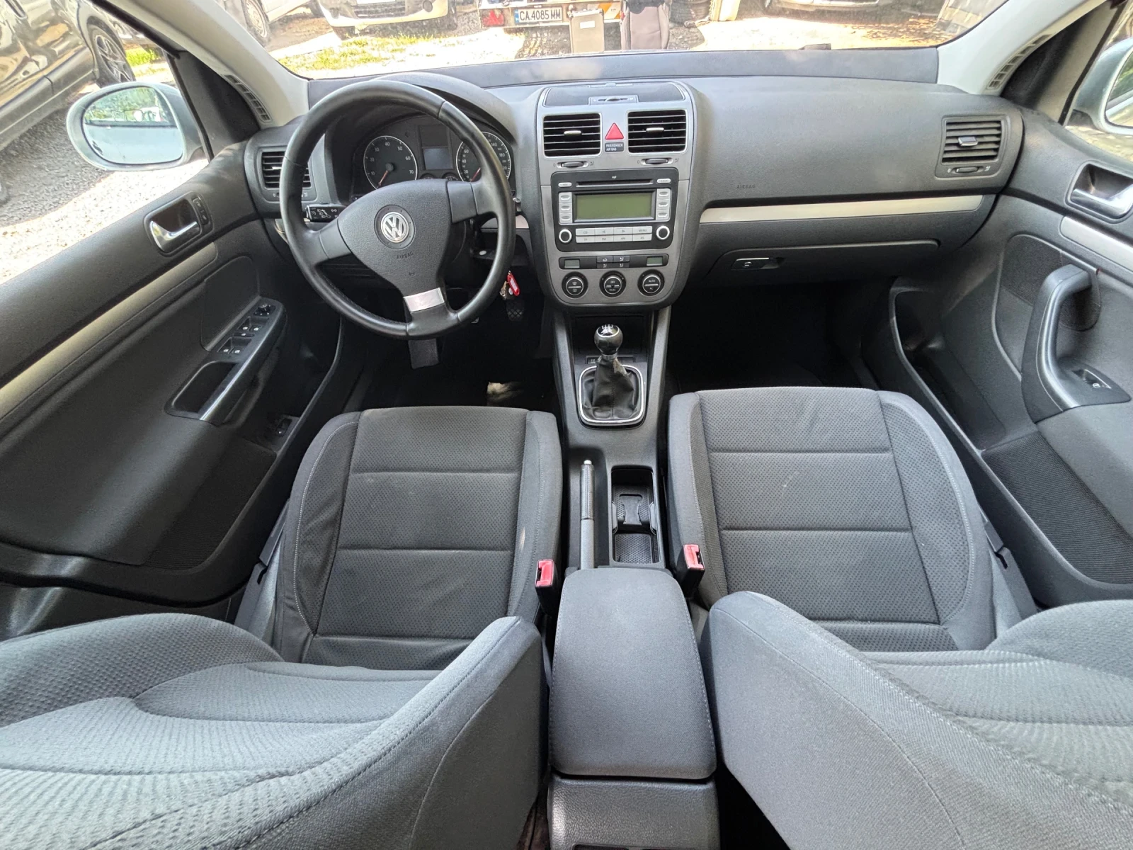 VW Golf 1.6i БЕНЗИН, снимка 15 - Автомобили и джипове - 55060816