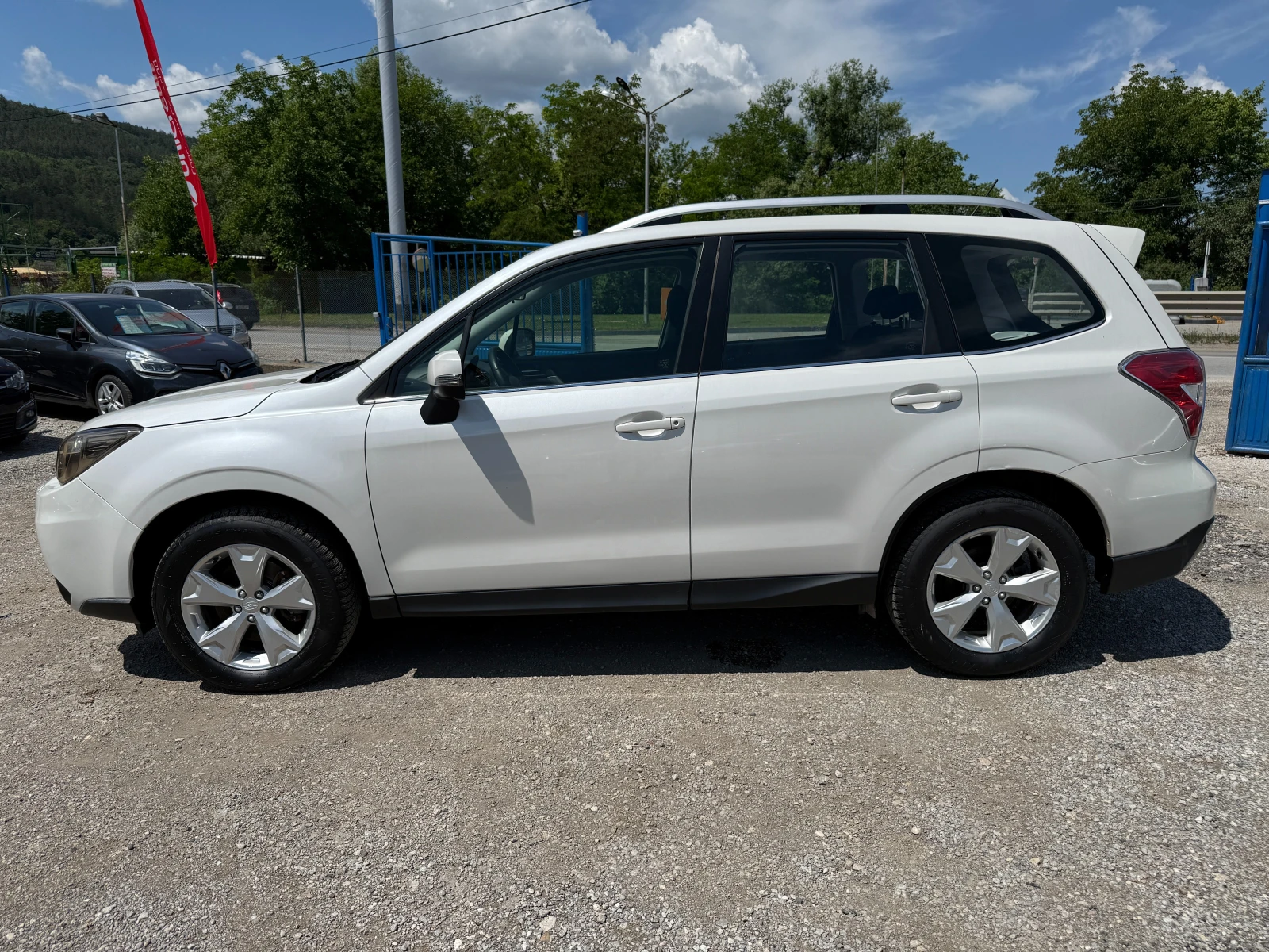 Subaru Forester 2.0D-4x4-Exclusive-камера подгрев-, снимка 3 - Автомобили и джипове - 55145925