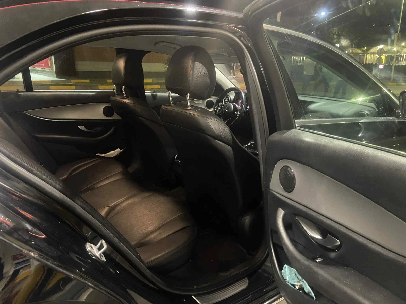 Mercedes-Benz E 220 AMG LINE 19 ZOLL, снимка 16 - Автомобили и джипове - 55806549