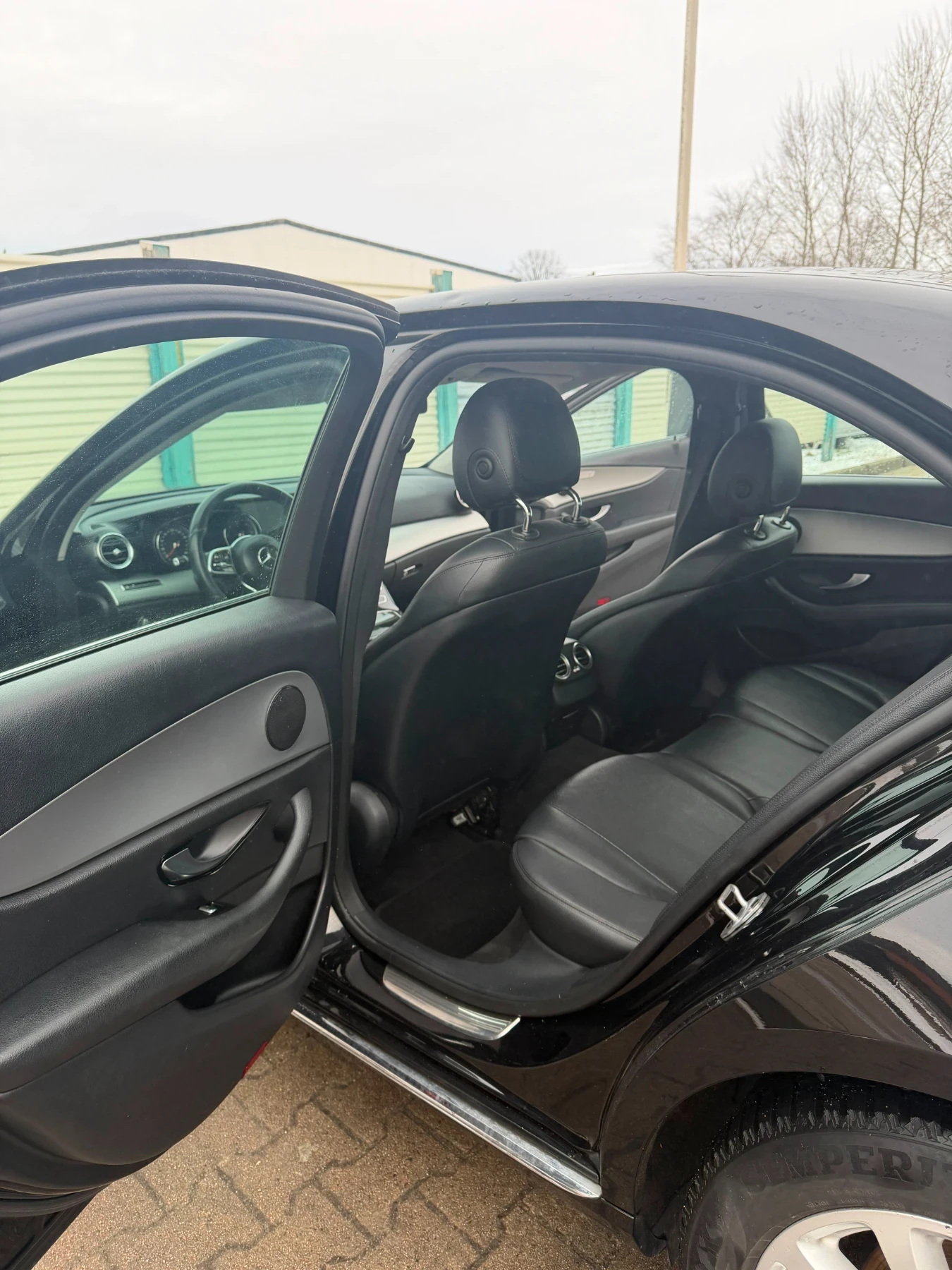 Mercedes-Benz E 220 AMG LINE 19 ZOLL, снимка 15 - Автомобили и джипове - 55806549