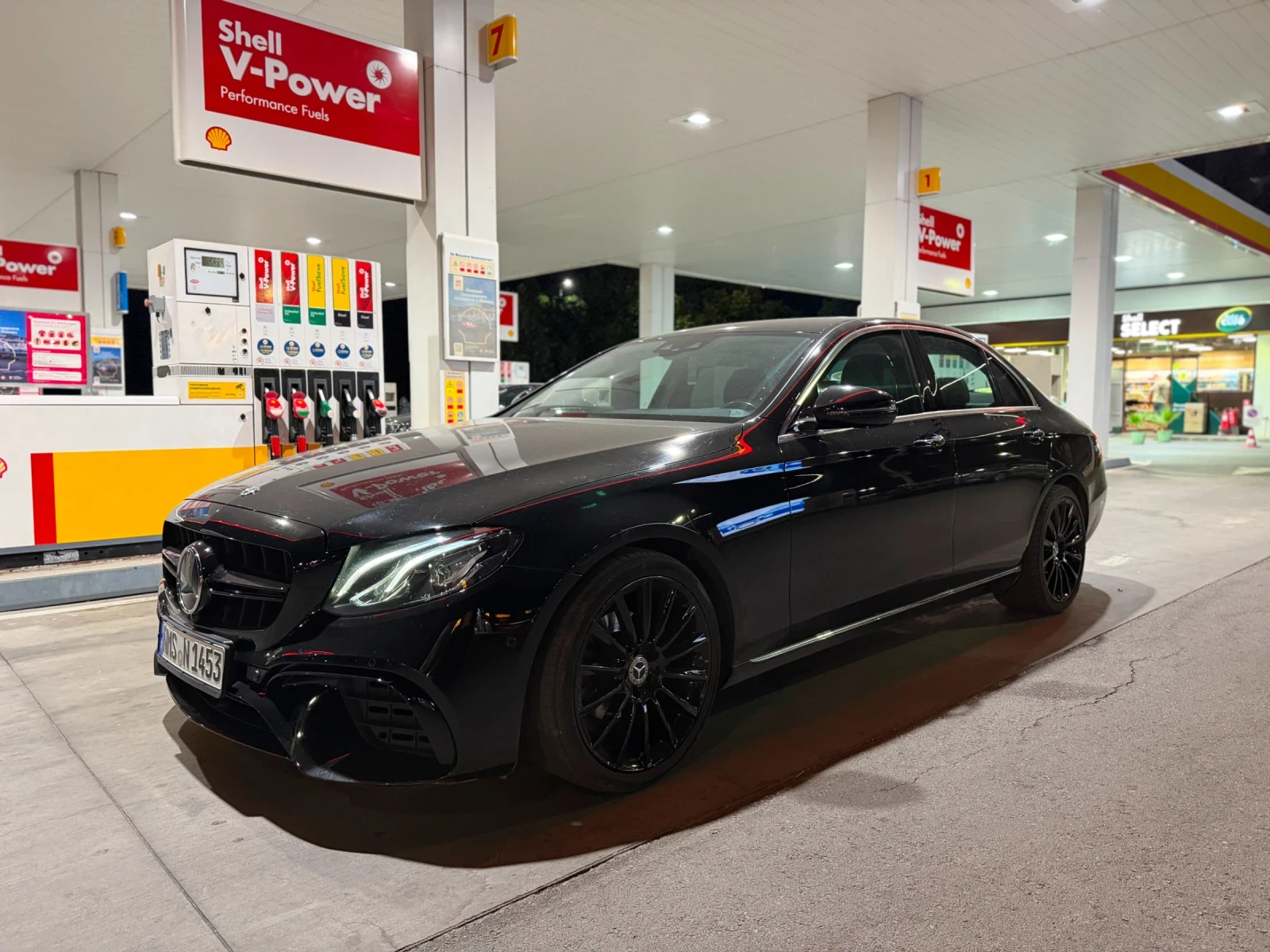 Mercedes-Benz E 220 AMG LINE 19 ZOLL, снимка 3 - Автомобили и джипове - 55806549