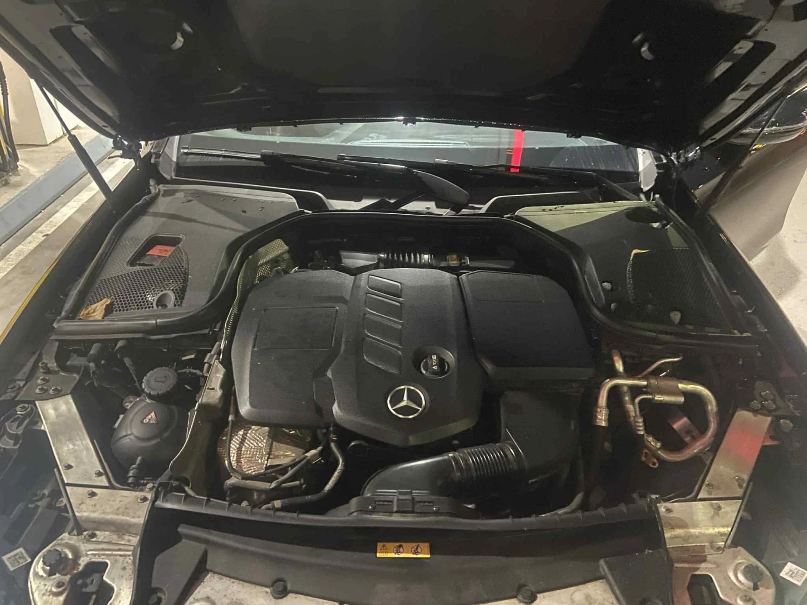 Mercedes-Benz E 220 AMG LINE 19 ZOLL, снимка 17 - Автомобили и джипове - 55806549