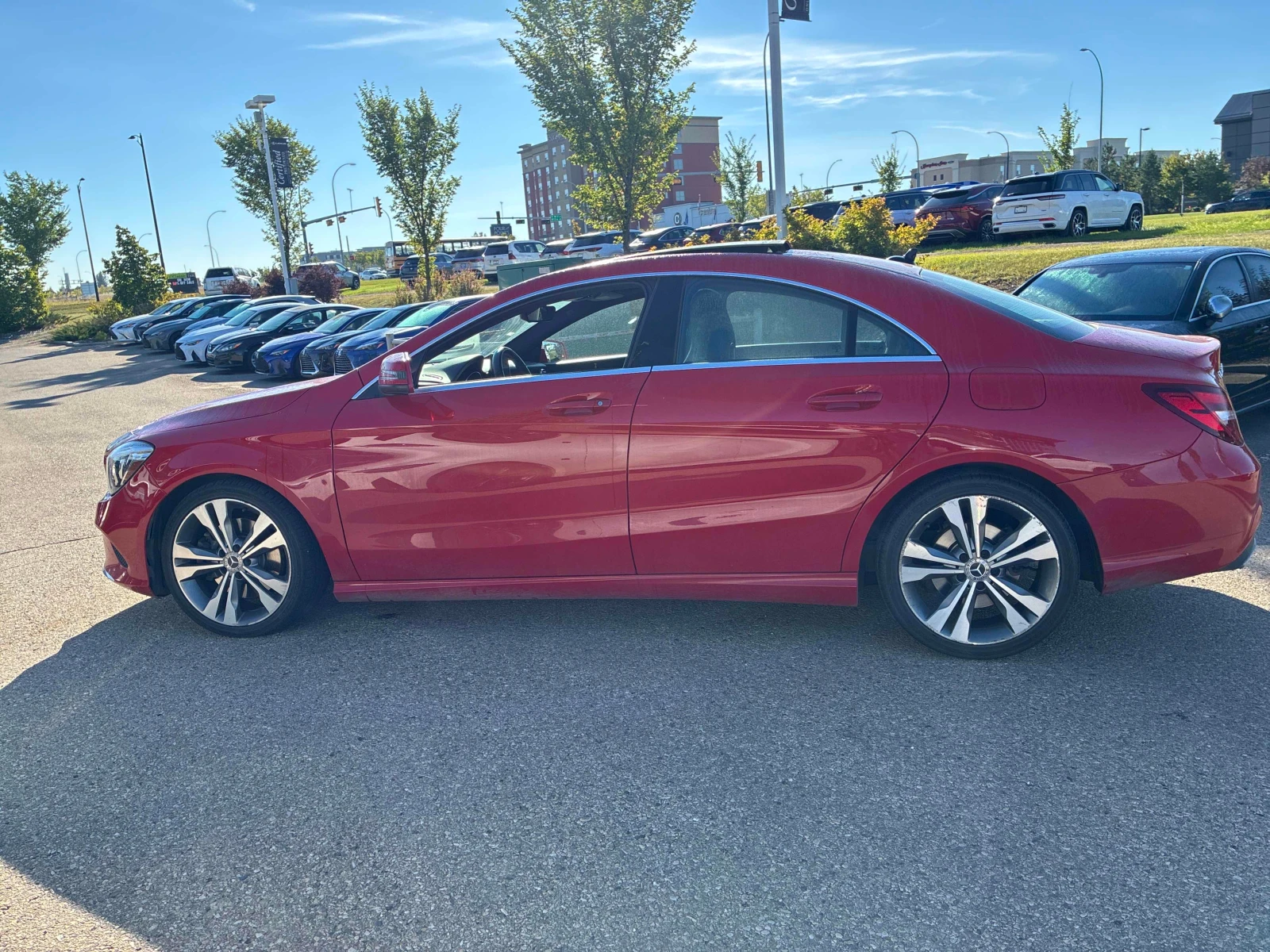 Mercedes-Benz CLA 250 * АВТОКРЕДИТ * ГЛАВНО ПРЕДСТАВИТЕЛСТВО, снимка 3 - Автомобили и джипове - 56114224