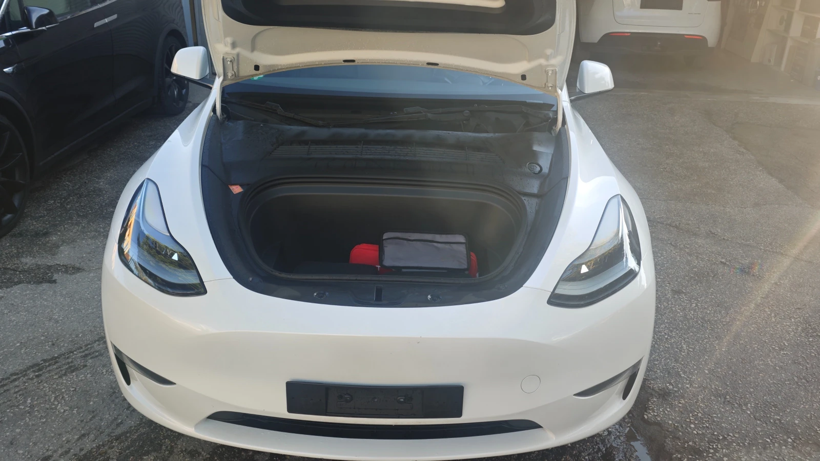 Tesla Model Y Long Range AWD, снимка 8 - Автомобили и джипове - 56160192