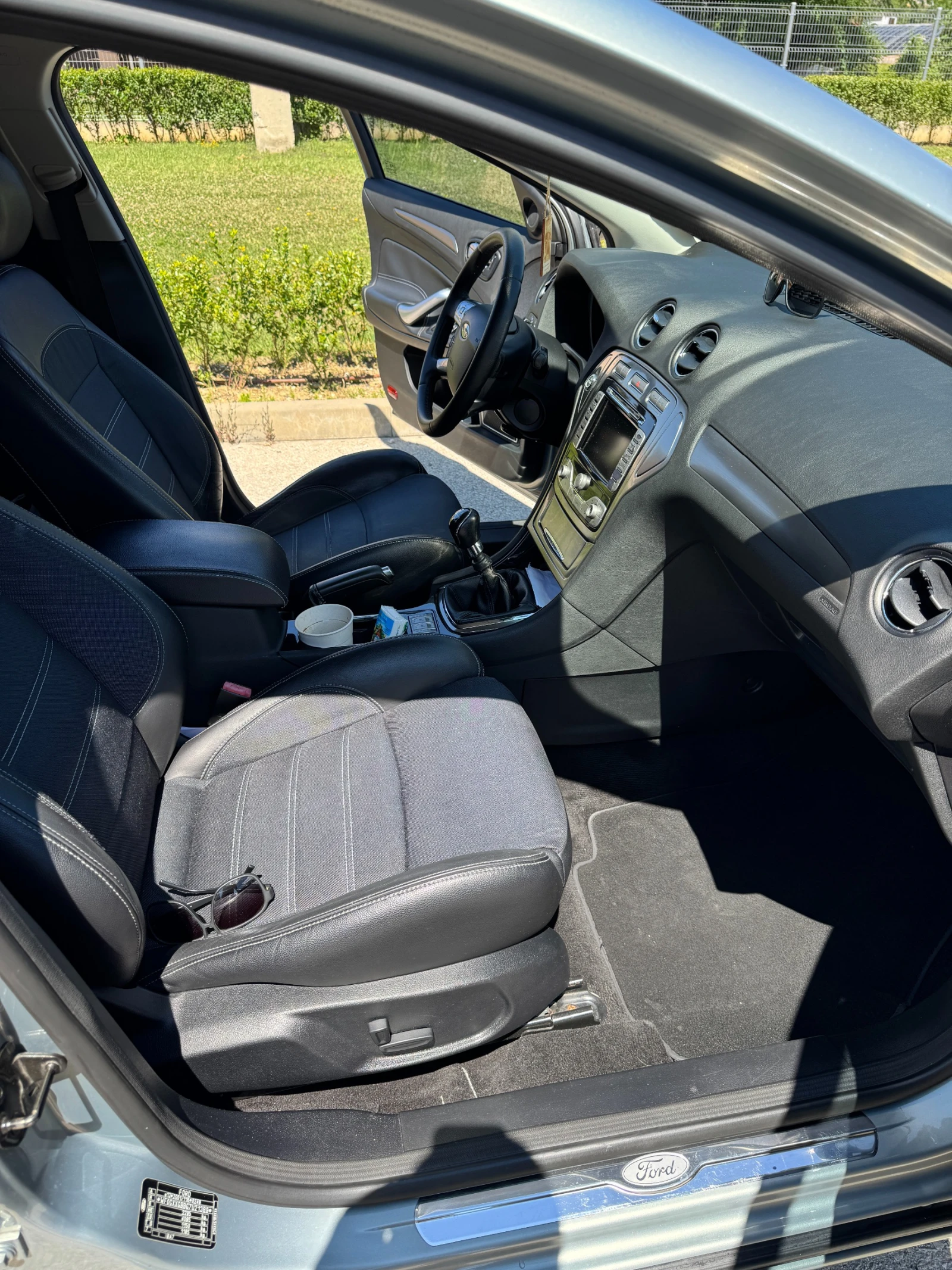 Ford Mondeo 2.5 T, снимка 11 - Автомобили и джипове - 56189050