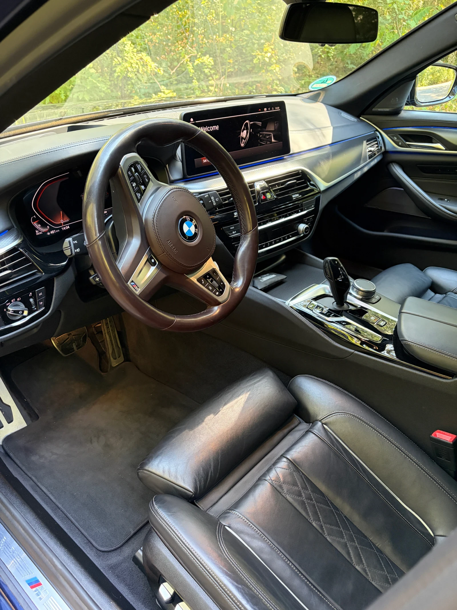 BMW 530 Хибрид , снимка 15 - Автомобили и джипове - 56723195