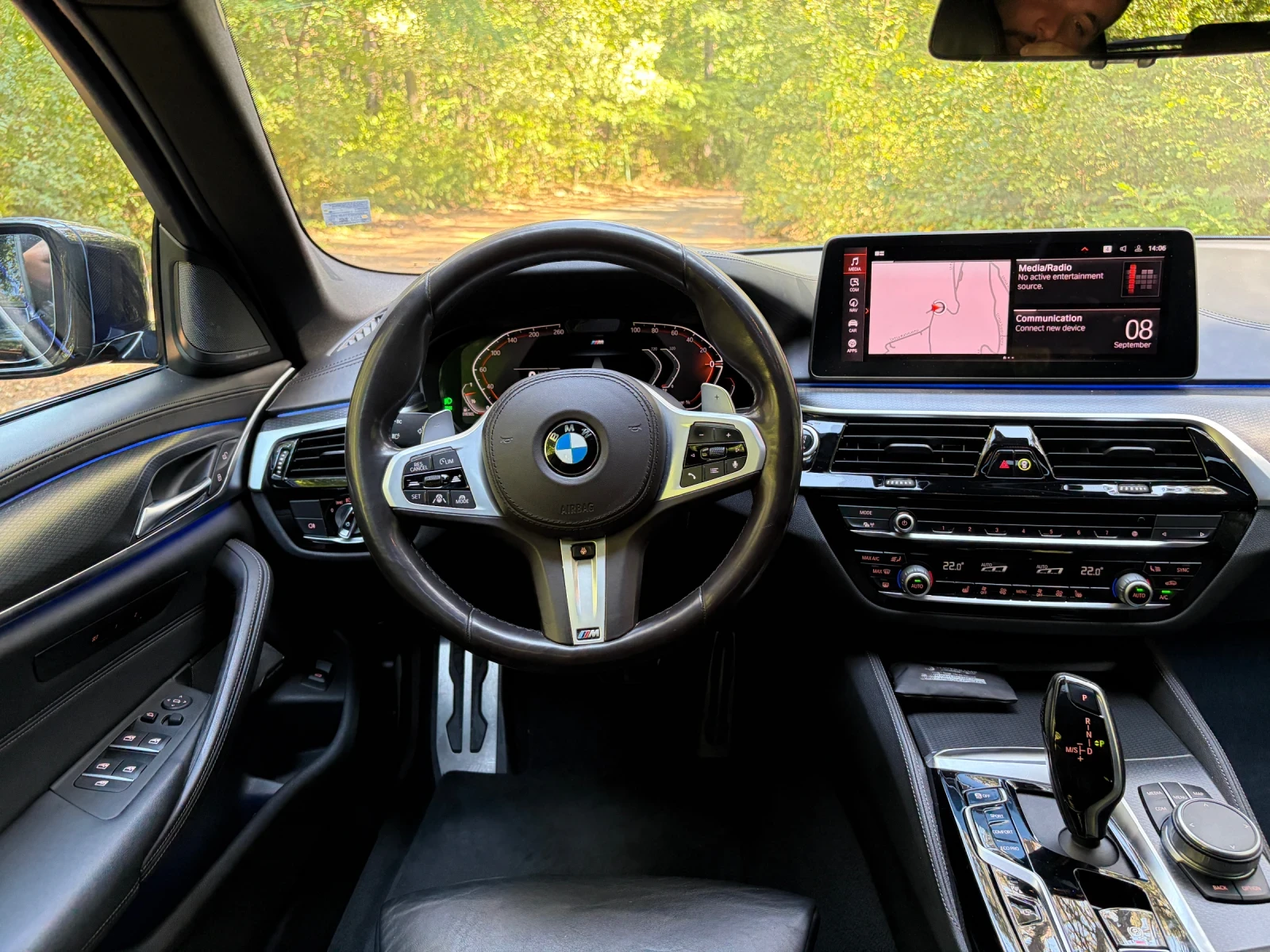 BMW 530 Хибрид , снимка 10 - Автомобили и джипове - 56723195