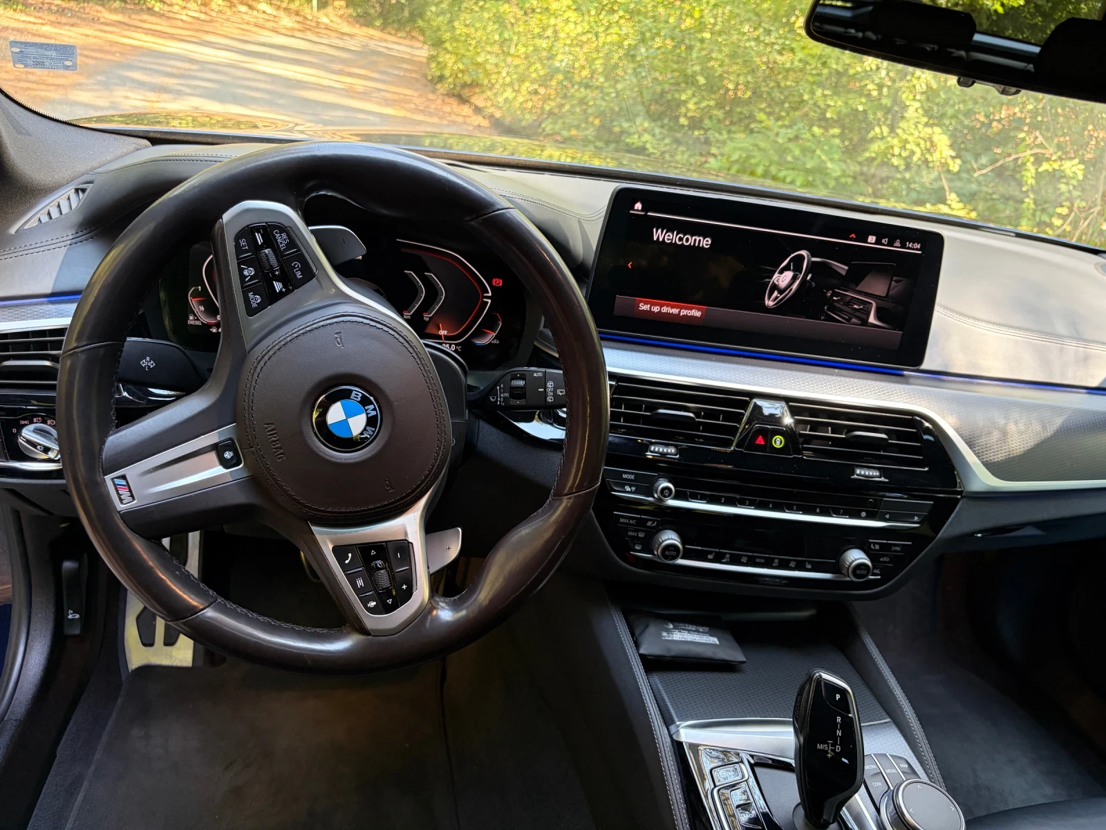 BMW 530 Хибрид , снимка 13 - Автомобили и джипове - 56723195