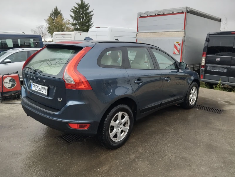 Volvo XC60 2.4D 175кс, снимка 5 - Автомобили и джипове - 47404106