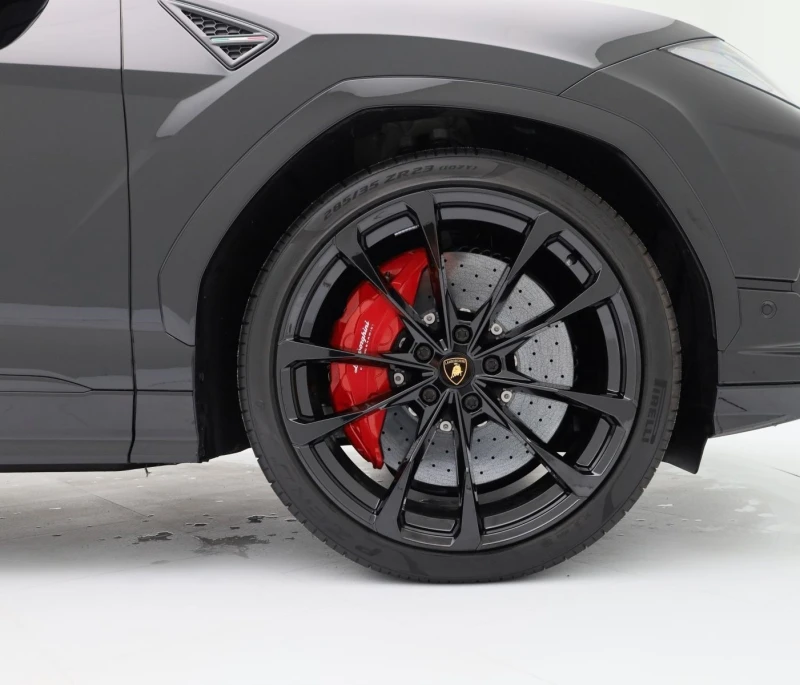 Lamborghini Urus S = Carbon Ceramic Brakes= Гаранция, снимка 5 - Автомобили и джипове - 48910155