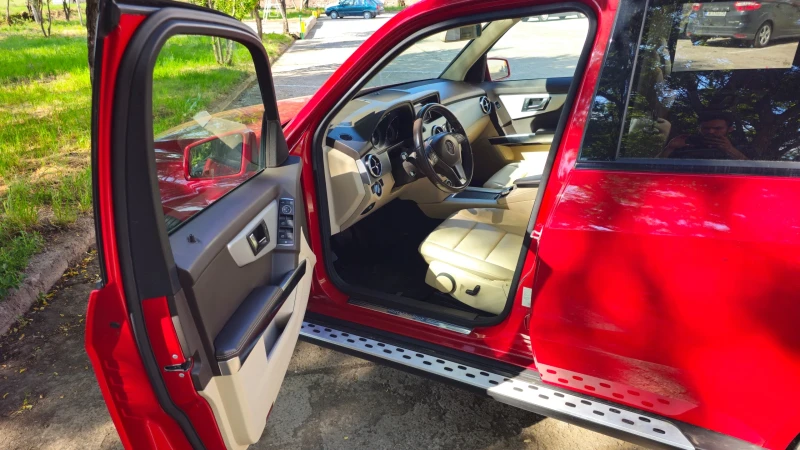 Mercedes-Benz GLK 350 - 4 MATIC, снимка 8 - Автомобили и джипове - 52395677