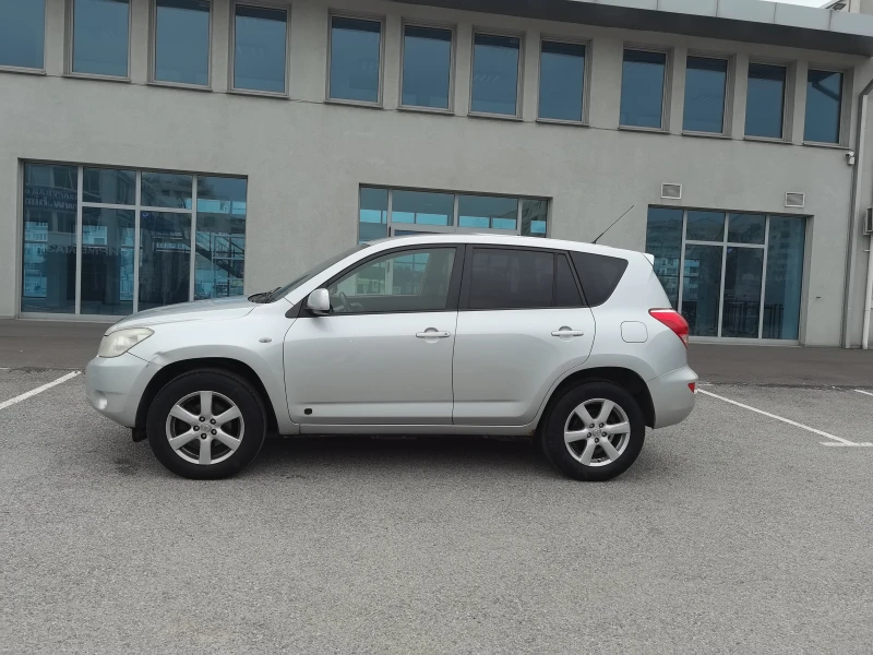Toyota Rav4 2.2D4D 136 ks, снимка 2 - Автомобили и джипове - 53427861