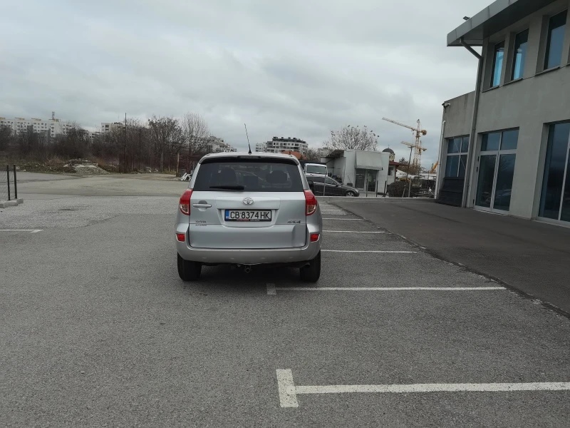 Toyota Rav4 2.2D4D 136 ks, снимка 4 - Автомобили и джипове - 53427861