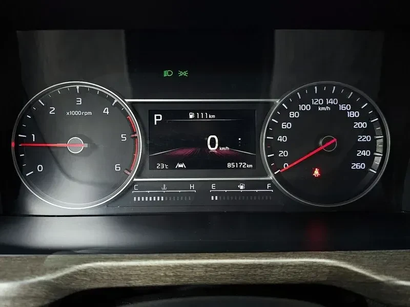 Kia Sorento 2.2 Trendy, снимка 11 - Автомобили и джипове - 56504471