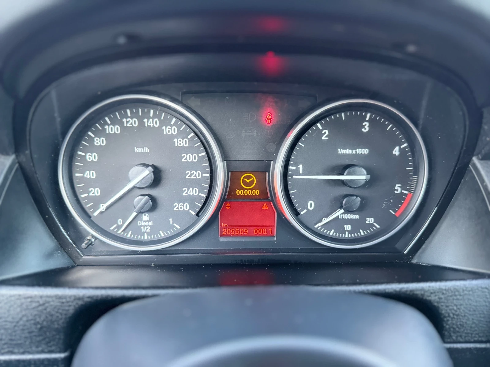 BMW X1 2.0 X-DRIVE 177 PS - изображение 10