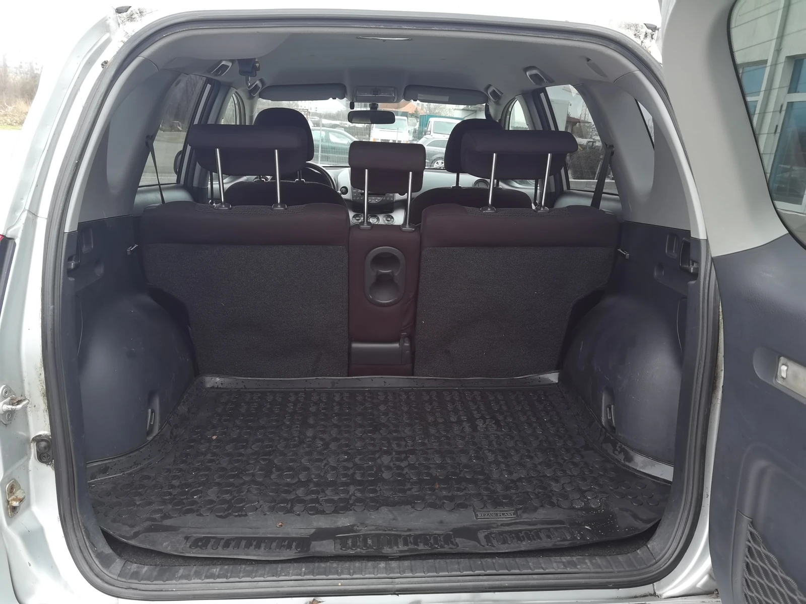 Toyota Rav4 2.2D4D 136 ks - изображение 5