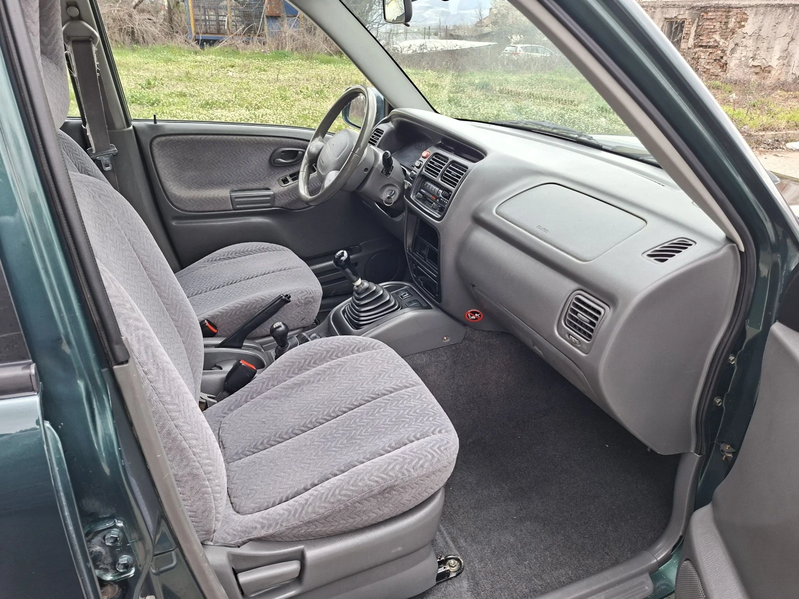 Suzuki Grand vitara 2.0 HDI, снимка 10 - Автомобили и джипове - 53965752