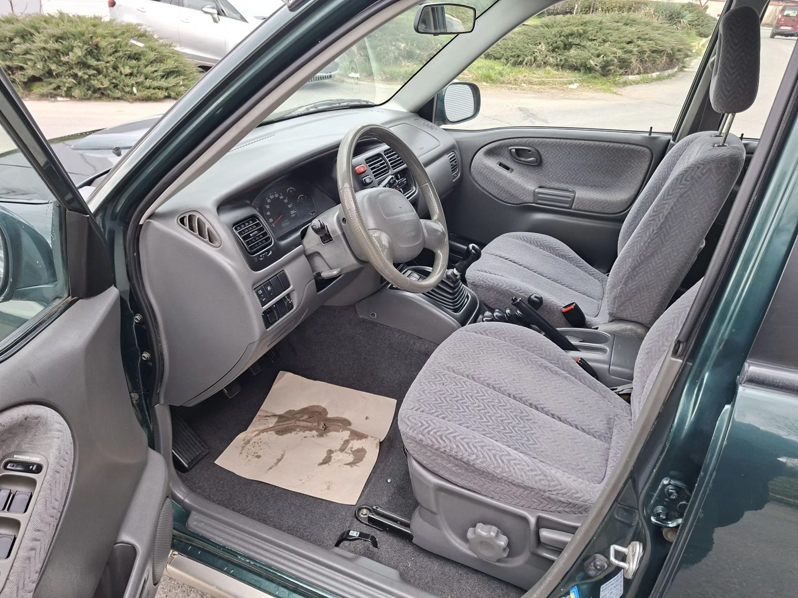 Suzuki Grand vitara 2.0 HDI, снимка 9 - Автомобили и джипове - 53965752