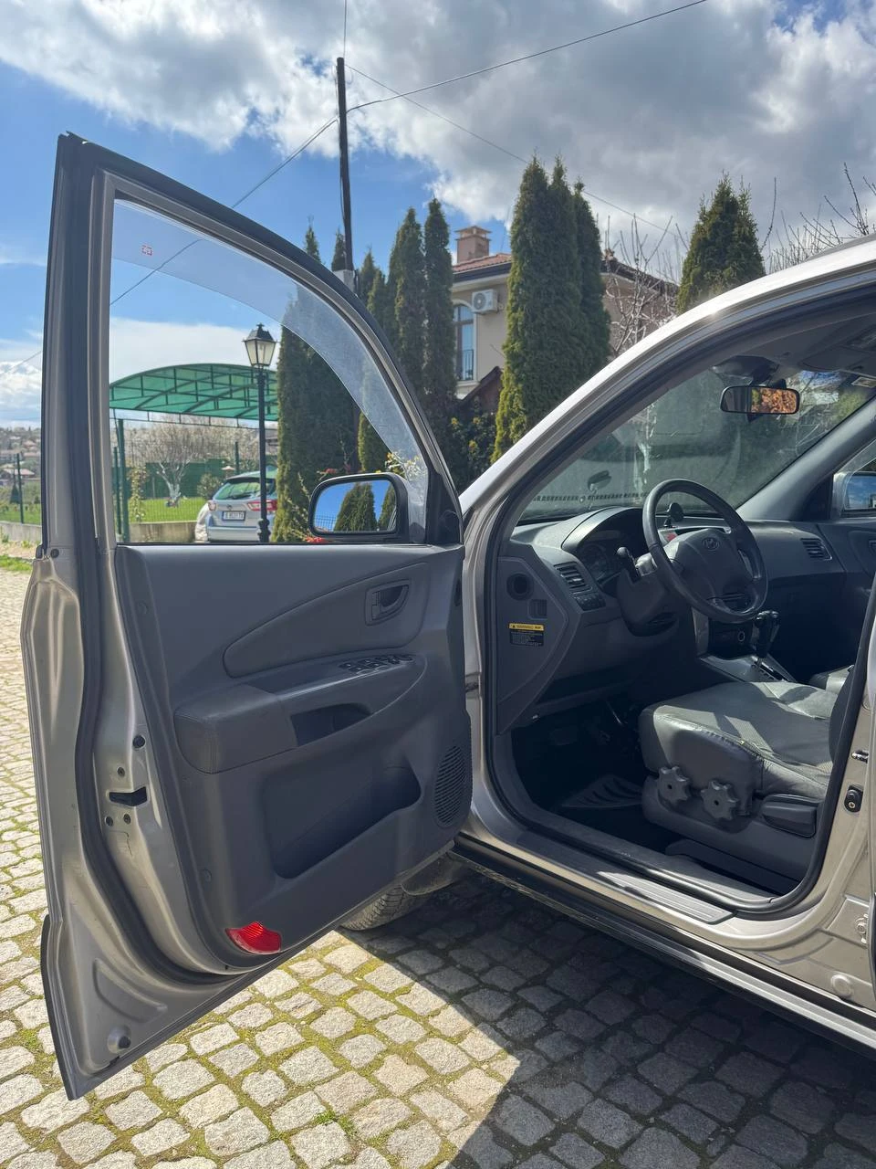 Hyundai Tucson 2.0 CRDi 4WD, снимка 10 - Автомобили и джипове - 54128783