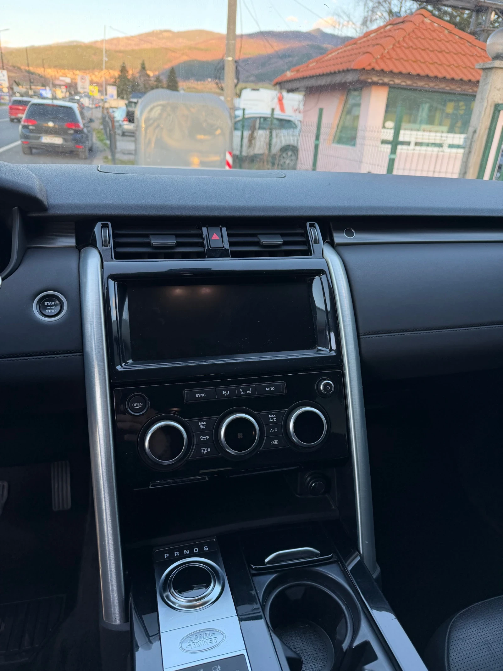 Land Rover Discovery, снимка 9 - Автомобили и джипове - 54157338